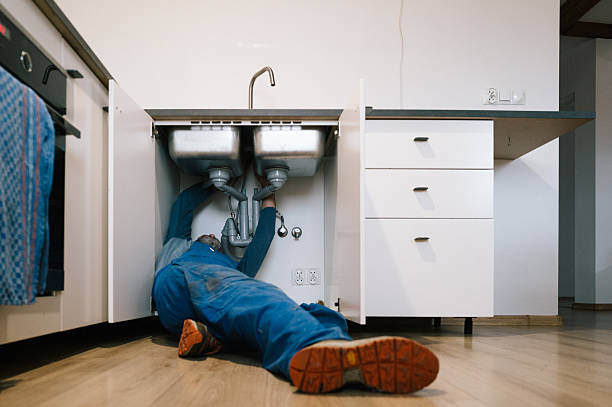 Professional Leak Detection technician working in Edgewood, NM